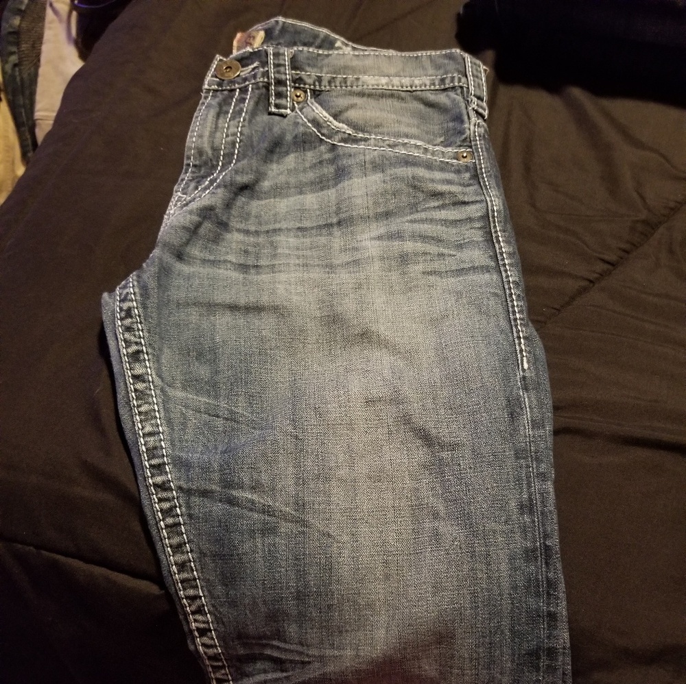Buckle Jean's